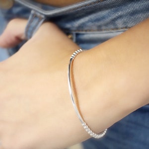 Dainty silver bracelet • Minimal bracelet • Silver bracelet • Sterling Silver bar bracelet • Sterling silver bracelet • beaded bracelet