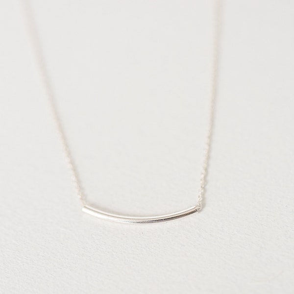 Sterling Silber Geschwungene Bar Halskette • Einfache zierliche Halskette • Minimalistische Halskette • Halskette für jeden Tag • Geschwungene Röhre Halskette • Geschenk für Sie