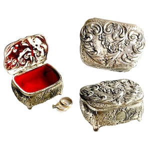 Lined Silver Tone Ornate Box, Silver Floral Box, Foral Top Red Lined Ornate Box, Red Lined Hinged Ornate Engagement Box, Fancy Silver Box