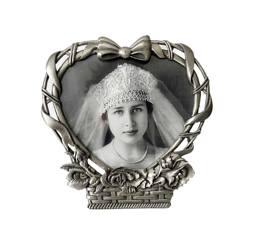 ピューター製ハート型フォトフレーム、ローズバスケット、ヴィンテージ