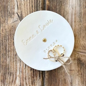 Porte-alliances personnalisé création en argile - accessoire mariage bohème romantique
