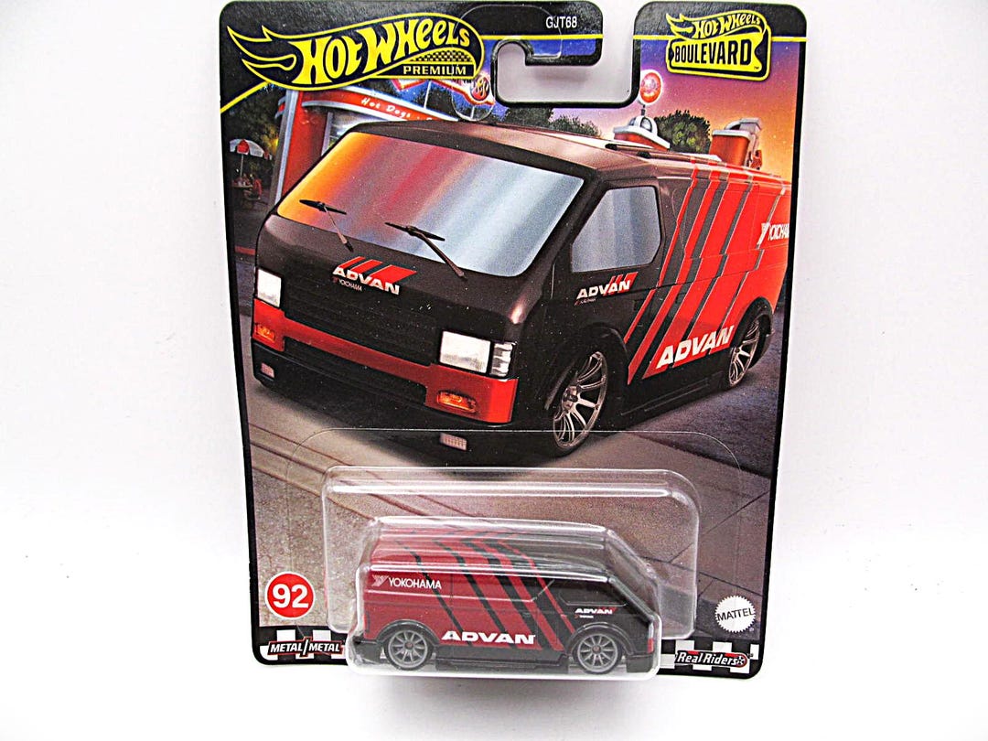 Hot Wheels 1/64 Boulevard - MBK Van Advan #92 - Rouge Et Noir - Neuve - édition 2023