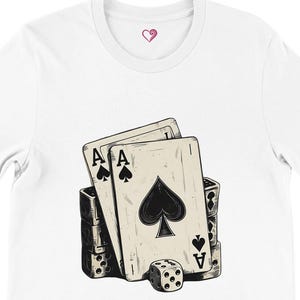 Cards & Dice T-Shirt – Lustiges Kasino Spiel T-Shirt | Geschenk für Gamer, Pokerspieler, Vegas-Liebhaber | Airlume Baumwolle, Unisex Fit
