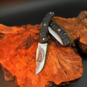 Versatile Foldable Outdoor Knife - Ideal for Camping, Hiking & Travel