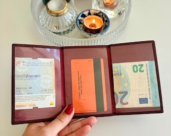 Vintage Must de Cartier Card Wallet ID Holder 1980s — Burgundy Leather — Luxury Travel Accessories