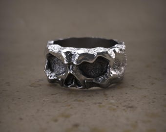 Handmade Skull Band Ring, Gothic Men Ring, Biker Jewelry, Mythological Ring, Viking Ring, Raven Jewelry, Unique Band Ring, Boyfriend Gift