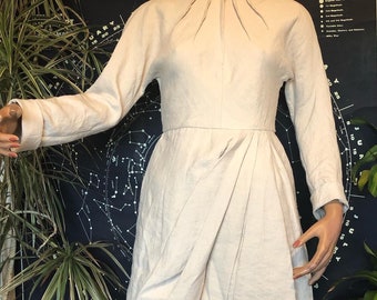 BCBG Runway Dress, Neutral Beige Seidenmischung, Größe 44