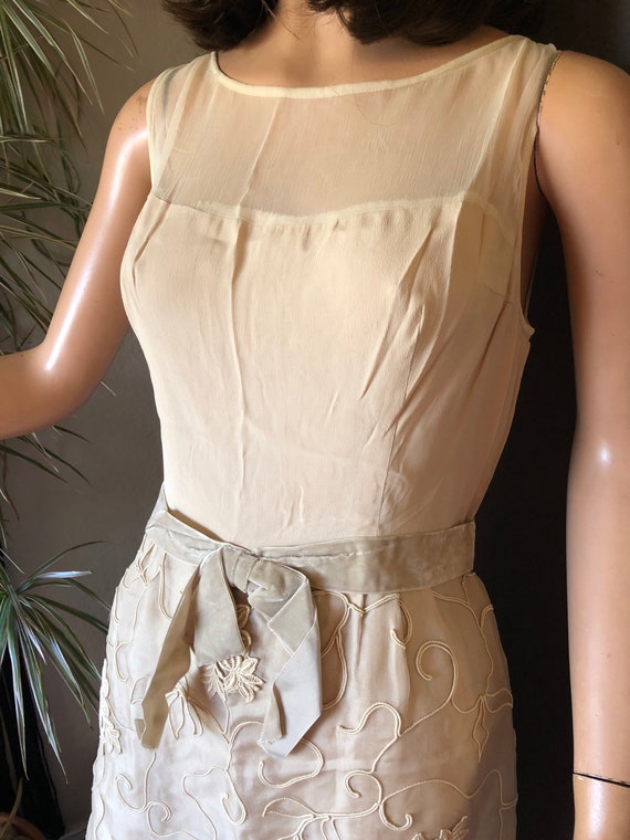 1950s Neutral Beige Sheer Dress / Embroidered 195… - image 3