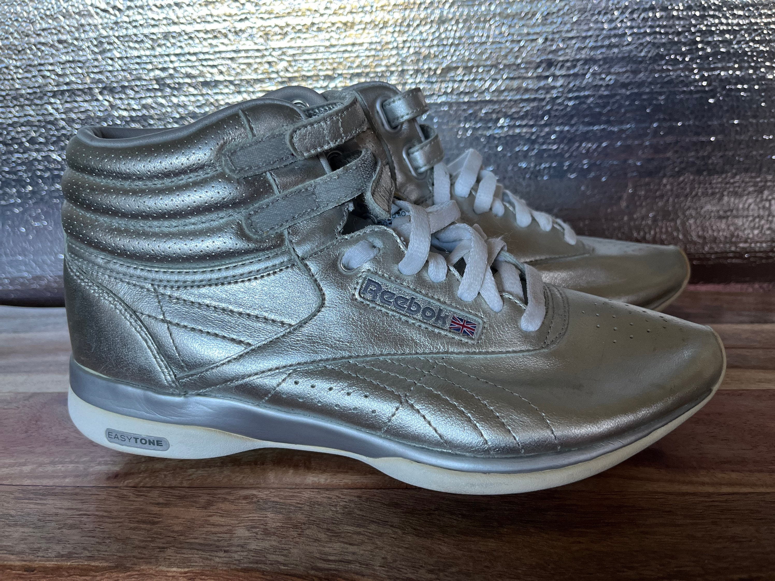 Gummi Sanselig Kejserlig Vintage Reebok Easytone Silver Hightop Sneakers Size 8 - Etsy