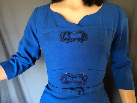 Vintage 1950s Belted Blue Wool Blend Sheath Dress… - image 2