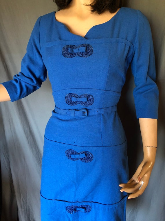 Vintage 1950s Belted Blue Wool Blend Sheath Dress… - image 4