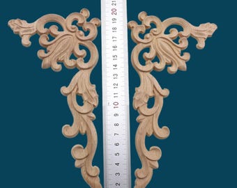 Träapplikation i hörn, endast träsnidade, omålade figurer, klassiska akantusskåp, möbeldekorationer 20 x 10 cm