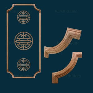 Könnte beinhalten: Dekorative Holzplatte mit drei kreisförmigen Ausschnitten und einem passenden Rahmen. Gezeigt werden auch zwei gebogene architektonische Elemente aus Holz. Die Artikel sind aus hellem Holz gefertigt und vor einem dunkelblauen Hintergrund platziert. Der Text "KcraftKStore" ist sichtbar.