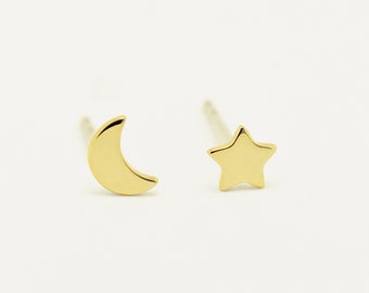 14K Gold Mini Moon and Star Stud Earrings