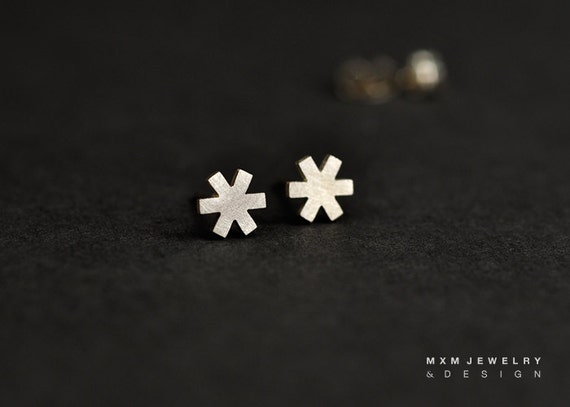 ◇MIDNIGHT MOMENT.◇ MM symbol logo earring ☆MIDNIGHT MOMENT.☆ MM symbol logo earring MIDNIGHT MOMENT