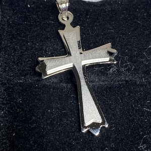 Sterling Silver Cross Pendant – Classic & Timeless Design