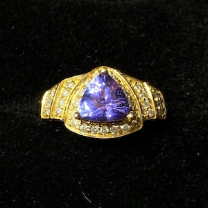 14K Gold 1.15ct Oval Tanzanite & .27ctw Trillion Diamond Ring – Size 7, 4g Elegant Statement
