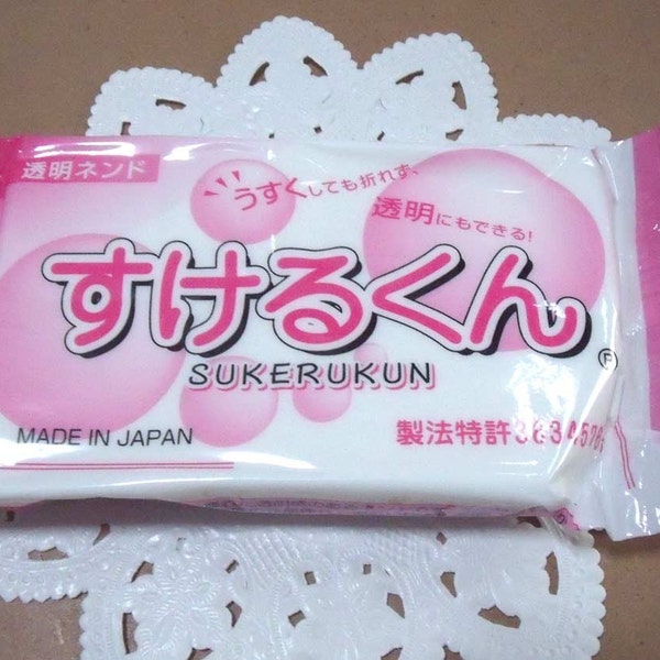 Sukerukun air drying clay. 200g. Translucent when dry. Good for crafts and deco sweets.