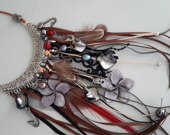 Polynesian inspired bib necklace