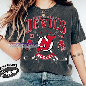 New Jersey Devils Hockey Comfort Colors T-shirt, Unisex Tee Shirt for Sports Fans, Graphic Sports Tee, Devils Team Shirt, Hockey Fan