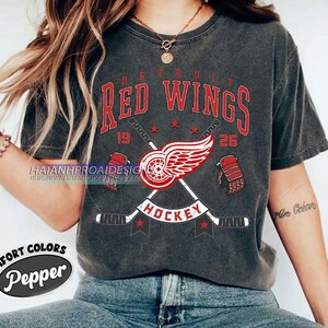Detroit Red Wings Hockey Comfort Colors T-shirt, Unisex Tee Shirt for Sports Fans, Graphic Sports Tee, Red Wings Team Shirt, Hockey Fan
