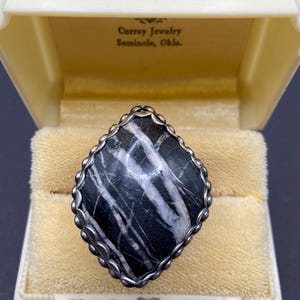 Size 7 Chunky Handmade American Southwestern BOHO white Buffalo turquoise Sterling Silver Ring