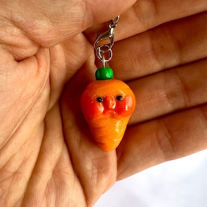 Kawaii Carrots Keychain, Unique Handmade Vegetable Charm, Quirky Veggie Phone Strap, Fun Miniature Food Key Holders, Gift for Food Lovers