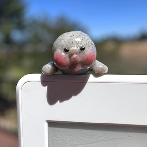 Kawaii Rock Baby Hipper, Tiny Handmade Troll Phone Charm, Decorative Fairy Mini Figure, Adhesive Clay Peeker Rock, Cute Phone Buddy