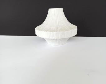 Vaso Heinrich UFO in stile OP ART, Space Age, anni &#39;70, ceramica della Germania Occidentale, porcellana, biscotto bianco opaco, vintage, retrò, n. 1979