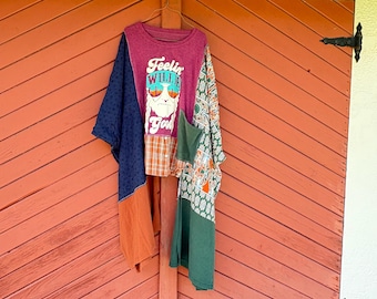 Poncho Funky Long Willie riciclato: tunica hippie patchwork