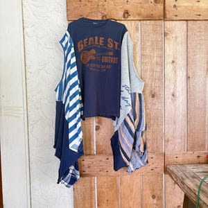 Poncho túnica de verano de Memphis, estilo Beale Street, con guitarras y música blues, confeccionado con materiales reciclados. Blusa extragrande, talla única.