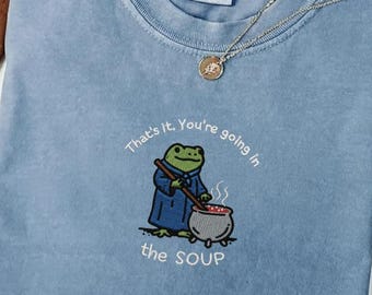 Camiseta bordada con meme de rana, bordado cottagecore | Bonita camiseta de rana, camiseta de rana de sopa, camiseta de Ren Faire, camiseta renacentista, regalo para amantes de las ranas