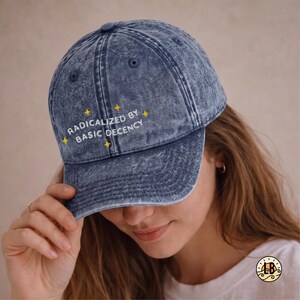 Geradicaliseerd door Basic Decency Cap | Basic Decency Dad Hat, Geborduurde Vintage Cap, Hat om het Patriarchaat te Bestrijden, Cadeau voor de Zondag, Zonnehoeden, Politiek afbeelding 3