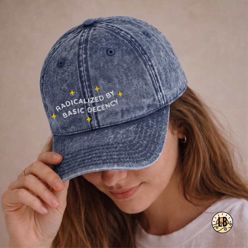 Geradicaliseerd door Basic Decency Cap | Basic Decency Dad Hat, Geborduurde Vintage Cap, Hat om het Patriarchaat te Bestrijden, Cadeau voor de Zondag, Zonnehoeden, Politiek afbeelding 3