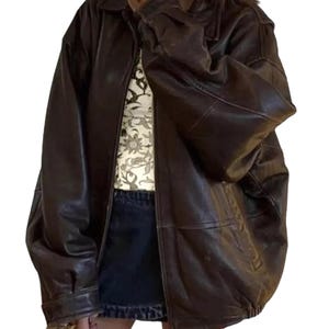 Women’s 90s Oversized Brown Bomber Leather Jacket – Vintage Baggy Retro Style Outerwear Loose fit leather jacket