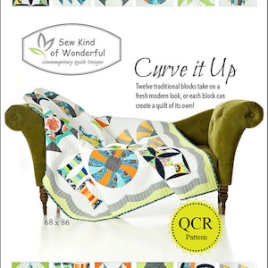 Könnte beinhalten: Ein Quilt-Musterbuch-Cover mit dem Titel Curve it Up von Sew Kind of Wonderful. Das Cover zeigt einen weißen Quilt mit bunten, geschwungenen Blockdesigns in Orange, Türkis und Limettengrün mit den Maßen 68 mal 86 Zoll auf einem grünen Sofa.