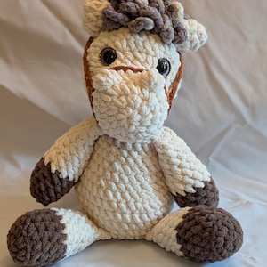 Gehäkeltes Pferde-Kuscheltier | Großes Amigurumi-Plüschtier | Handgefertigtes Spielzeug und Geschenk für Pferdeliebhaber