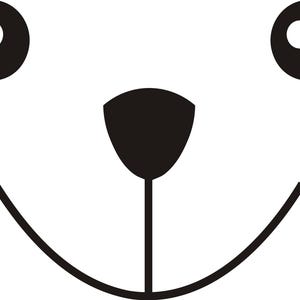 Könnte beinhalten: Eine minimalistische Illustration eines lächelnden Gesichts. Das Design zeigt zwei schwarze Kreise für die Augen, jeweils mit einem weißen Punkt, eine schwarze Nase und eine gebogene schwarze Linie für einen Mund, alles vor weißem Hintergrund.