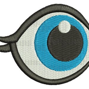 Peut inclure: Patch brodé en forme d'œil avec un iris bleu, une pupille noire et des reflets blancs. L'œil est souligné en noir avec un cil supérieur incurvé. Le motif est sur fond blanc.