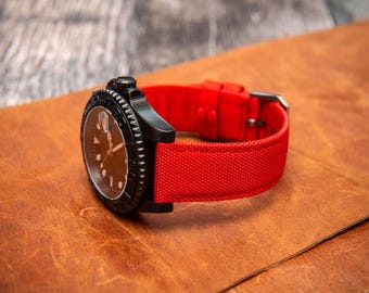 Sailcloth Watch Strap: Waterproof Quick-Release, Rugged Design