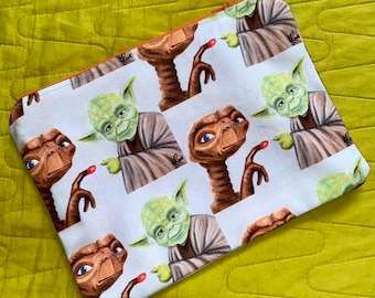 Pieandbelle Handmade hand drawn Star Wars ET and Yoda hanging out ooak unique kooky handbag clutch make up cosmetic bag. Floral lining