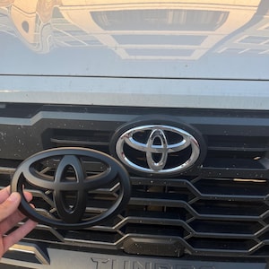 Sell 2010-2022 Genuine OEM TOYOTA 4RUNNER TRD OFF ROAD BLACKOUT EMBLEM OVERLAY KIT In , For US - Foto 2