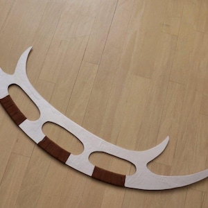 Star Trek Bat&#39;leth, Klingon Sword Replica, Collectible Star Trek Sword, Bat&#39;leth Display Sword, Star Trek Gift, Ideal Birthday Gift For Him
