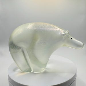 Orient & Flume Iridescent Crystal Polar Bear Sculpture – Signed Studio Art Glass