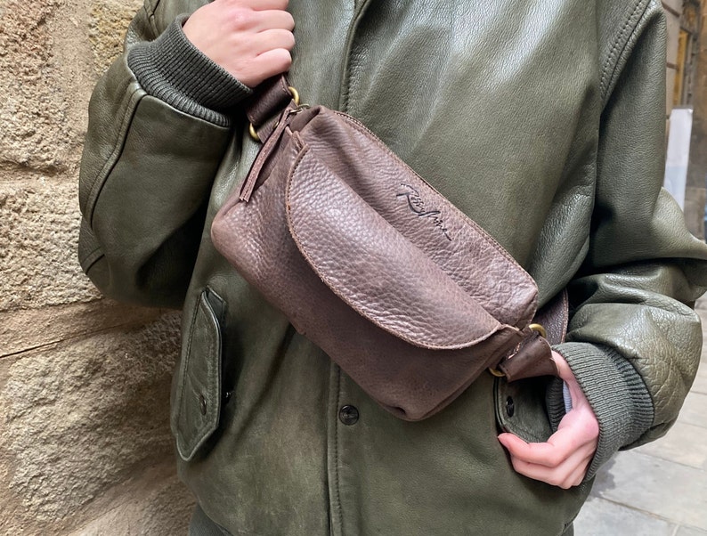 brown leather fanny pack