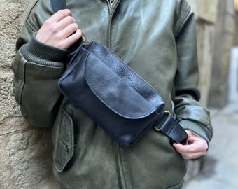 Handgefertigte Leder Fanny Pack: Unisex Schwarze Gürteltasche aus weichem Leder