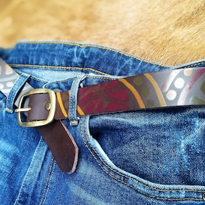 Black or Brown Leather Belt. Unisex Non Gender Belt. Unique Belt for Men or Women with Geometrical Design. Handpaitned Real Leather Belt.