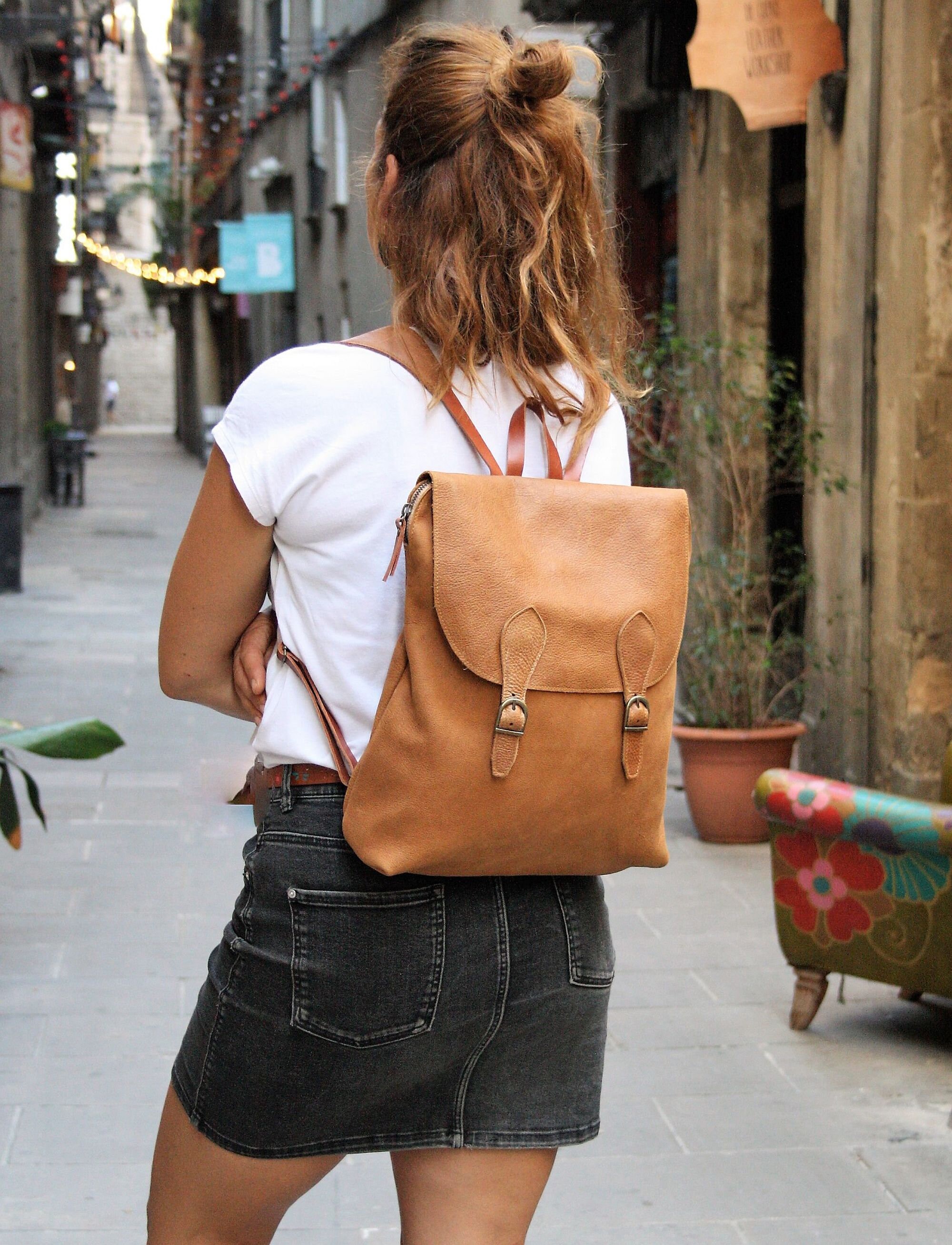 Handmade Tan Leather Backpack Purse: Urban Travel Rucksack  display picture 1