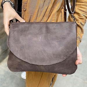 Bolso Bandolera de Piel Marron o Color Cuero. Pequeño o Mediano Bolso de Cuero para Cada Dia. Bolso de Piel Cruzar o Llevar sobre Hombro