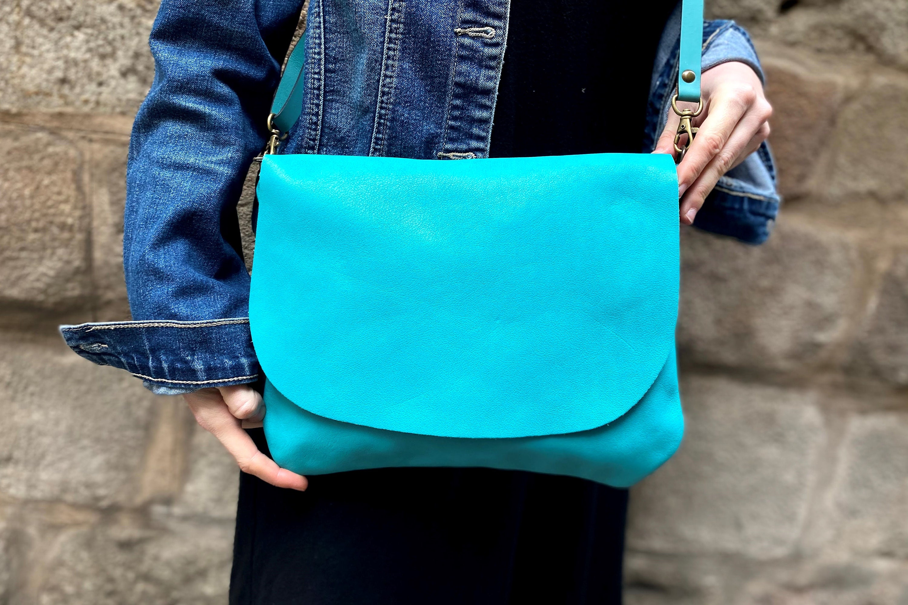 Small Teal Leather Crossbody Purse. Soft Turquoise Leather Bag 